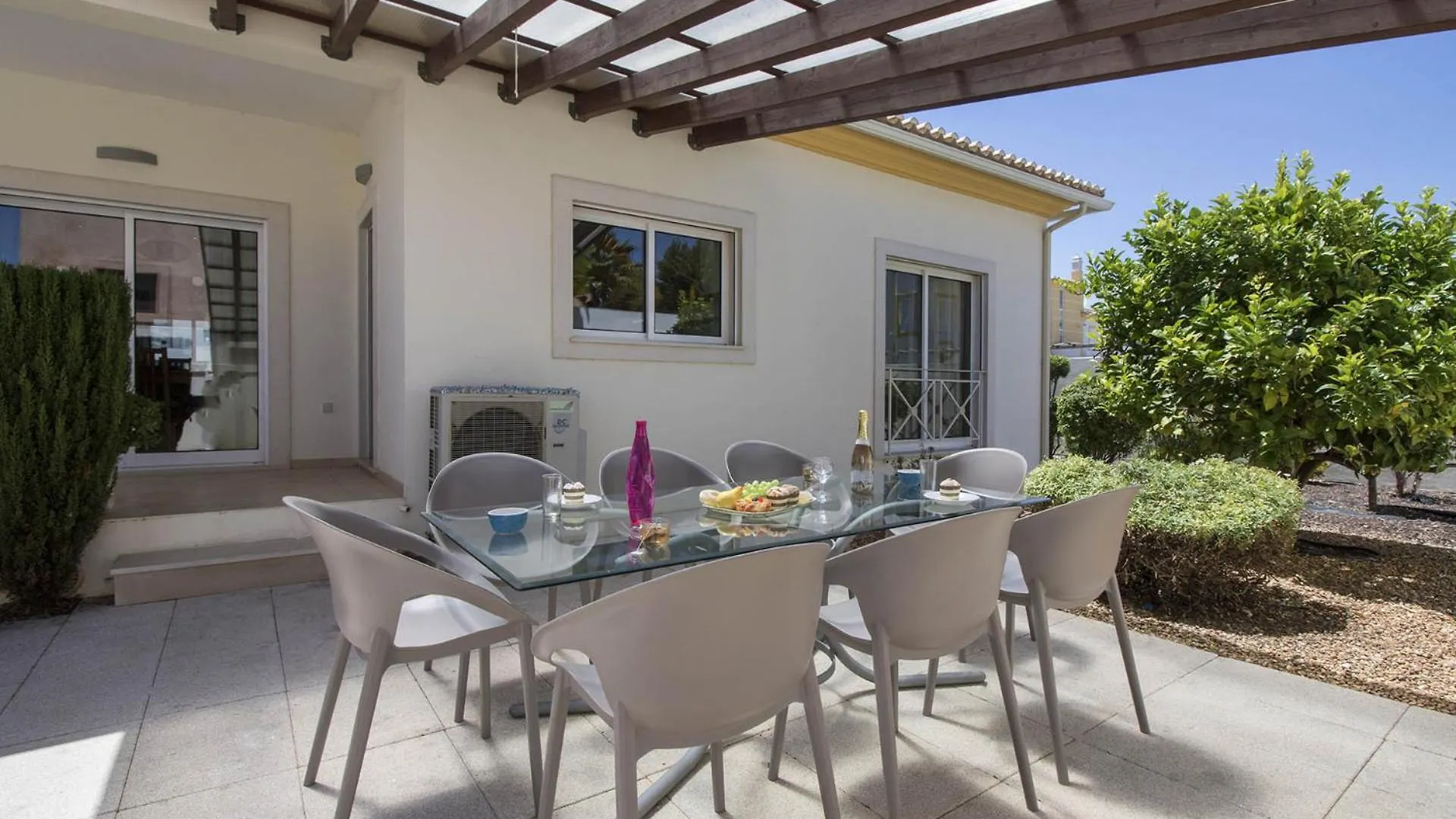 Villa Maresia Patroves